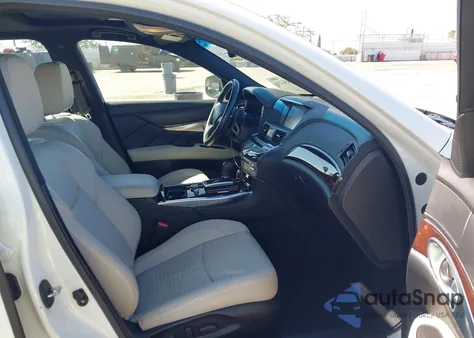 2015 Infiniti Q70 3.7 z USA, uszkodzony, nr VIN JN1BY1AP9FM542446